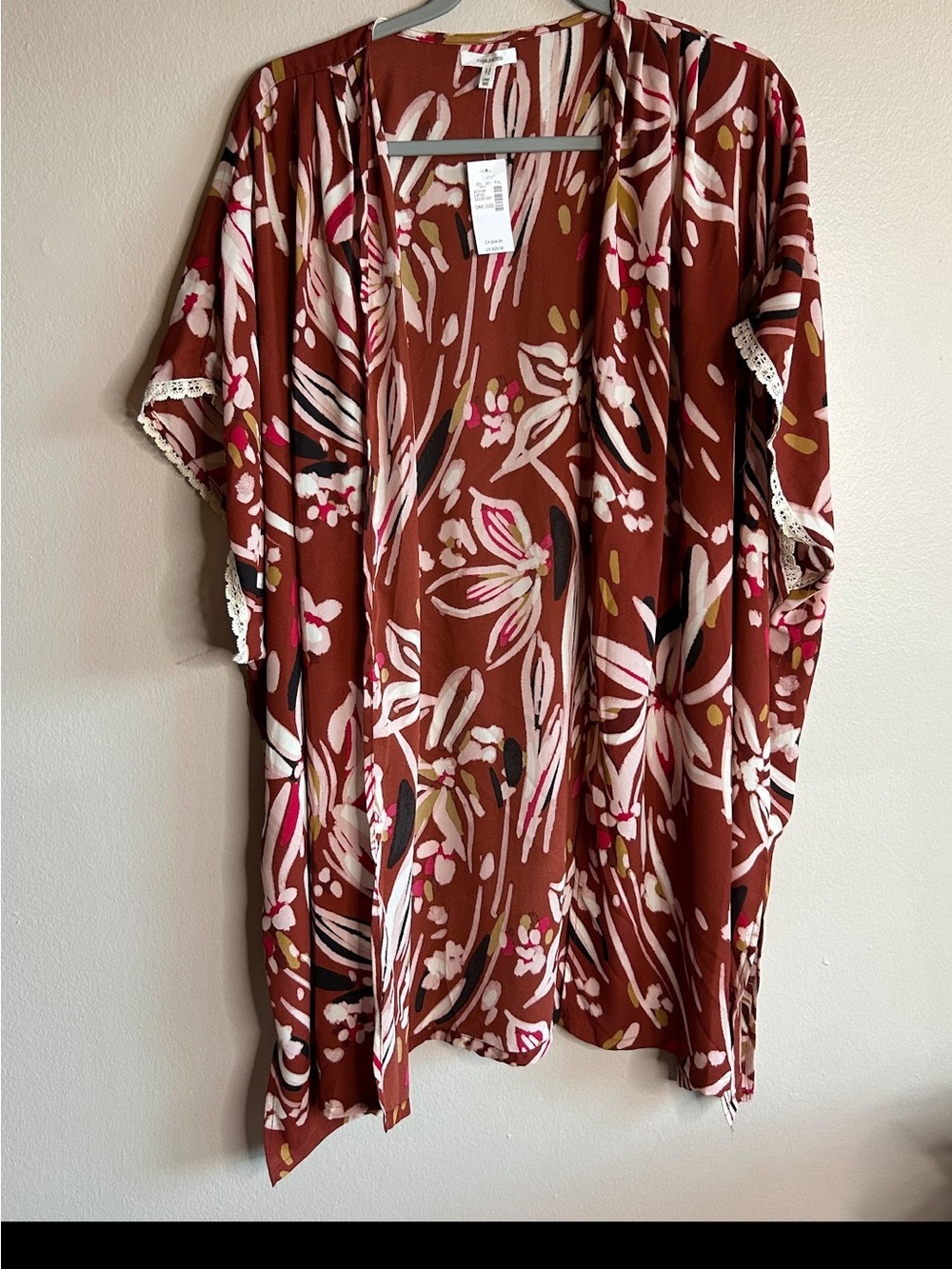 Maurices Top Womens One Size Short Sleeve Kimono Open Lightweight Floral Red